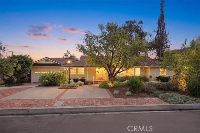 1709 El Vista Circle