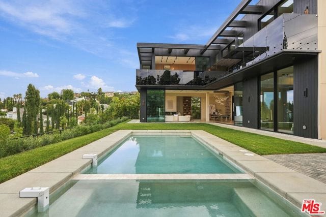 3801 Vista Linda Drive