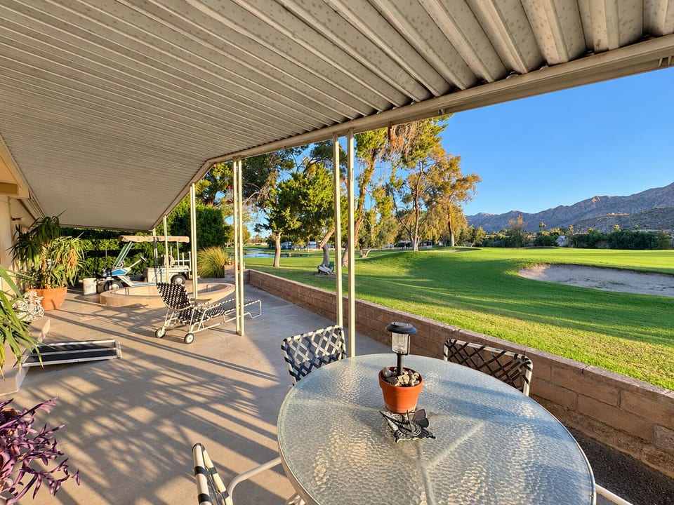 462 Cerritos Way