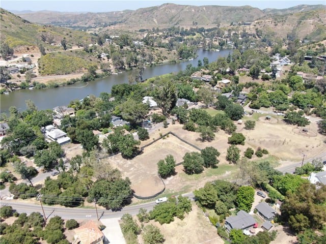 29153 Crags Drive