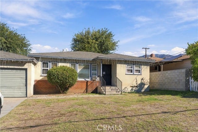 135 West Woodbury