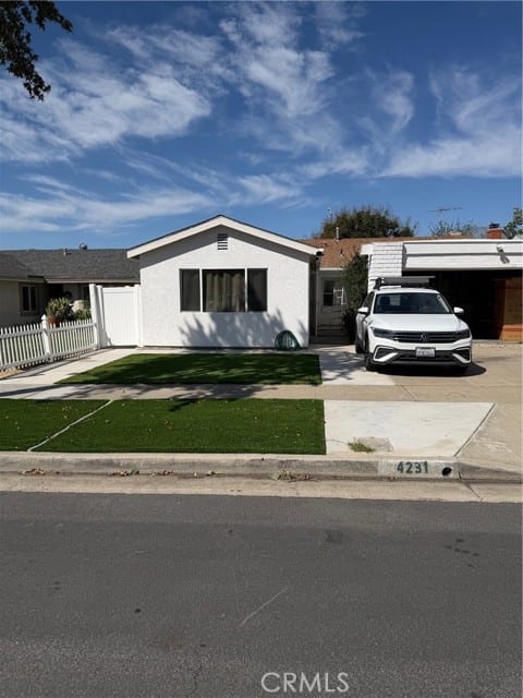 4231 East Bainbridge