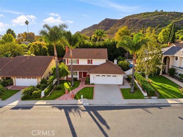 3375 Hidden Creek