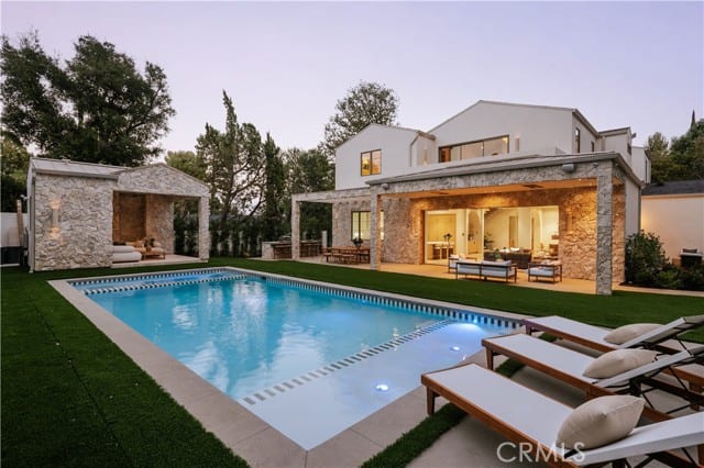 16933 Bosque Drive