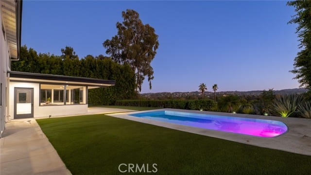 23310 Aetna Street, Woodland Hills, CA 91367