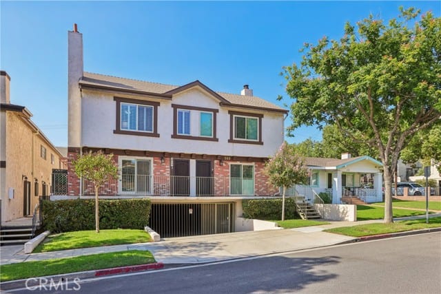 569 East Tujunga Avenue