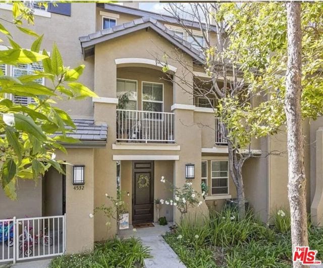 4530 Via Presidio
