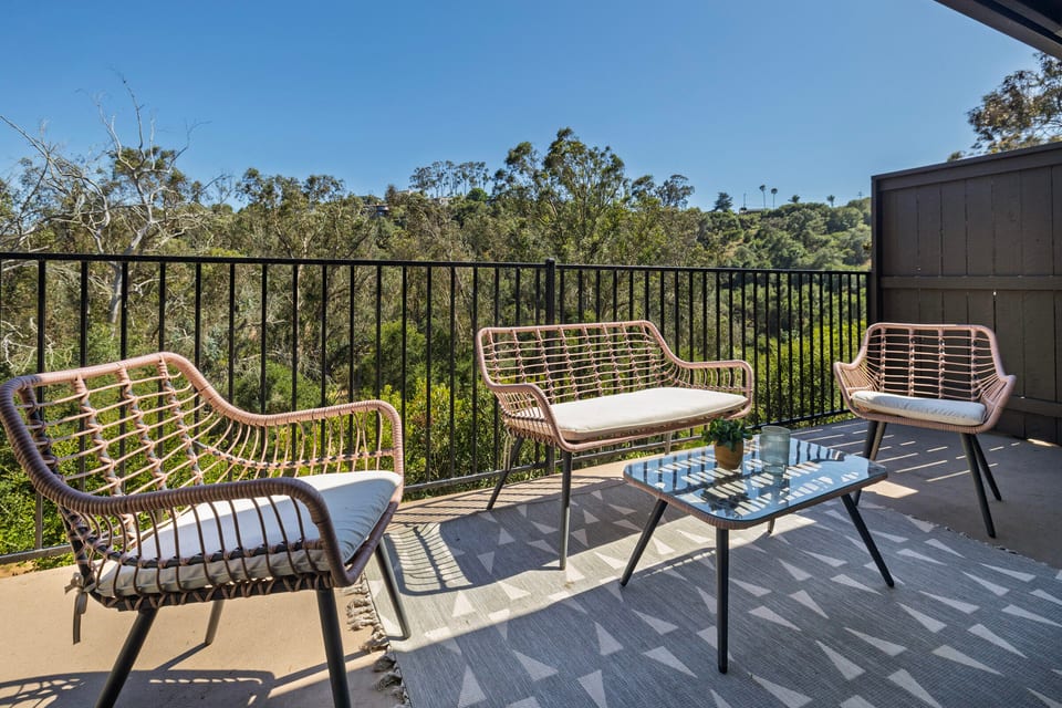 977 Miramonte Drive Apt 1, SANTA BARBARA, CA 93109