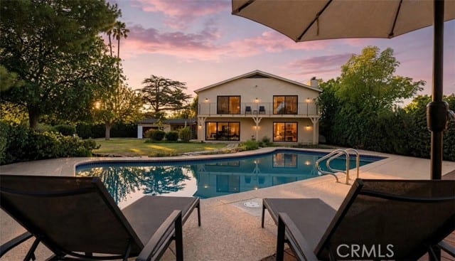 5950 Winnetka